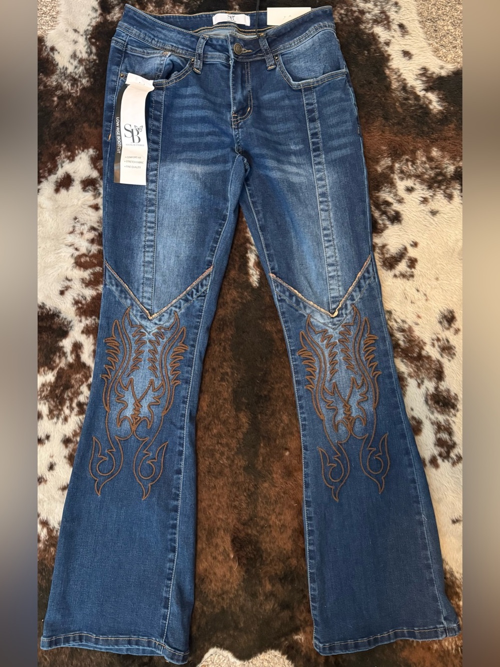 Size 5 Social Butterfly Low Rise Western Embroidered Bootcut Jeans